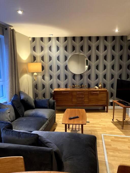글라스고 Stylish 2 Bed Accessible Flat Perfect Location 아파트 외부 사진