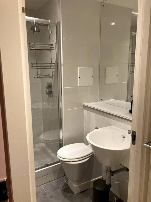 글라스고 Stylish 2 Bed Accessible Flat Perfect Location 아파트 외부 사진